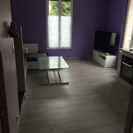 La Maison Parisienne Maison Deux Pieces A Louer Au Pied Du Metro メゾン・アルフォール エクステリア 写真