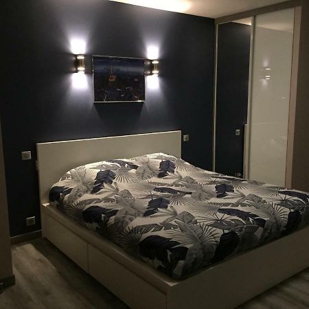 La Maison Parisienne Maison Deux Pieces A Louer Au Pied Du Metro メゾン・アルフォール エクステリア 写真